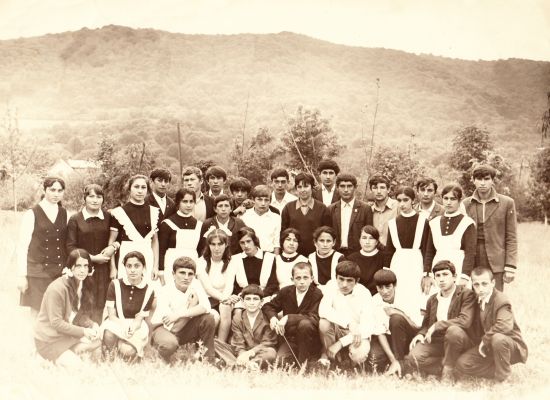 1974-8-klassE3B33DEB-0F90-FC35-87CF-78BBE5D2DDDF.jpg